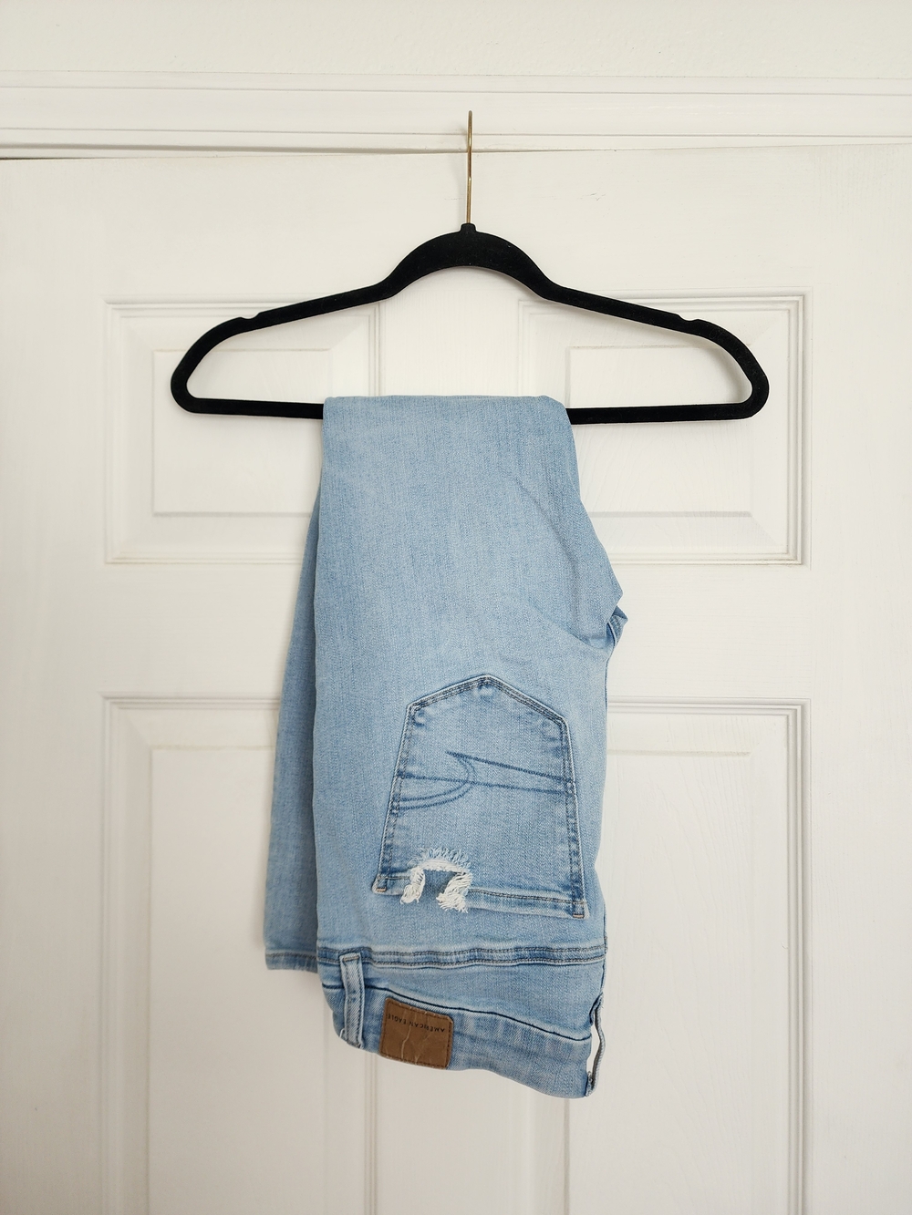 Ripped American Eagle Skinny Jeans